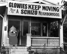 glowies-keep-moving-schizo-neighbourhood.jpg