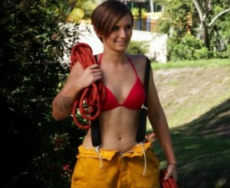 female-australian-firefighter-calendar-shoot-video-300x2461.jpg