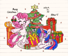 7136235__safe_artist-colon-E8829DE588B0E9A9BEE5B4A9_imported+from+derpibooru_pinkie+pie_twilight+sparkle_box_christmas_christmas+tree_hat_holiday_lined+paper_ma.png