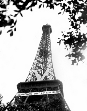 Eiffel Tower Deutschland s….jpg