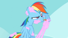Rainbow_Dash_licking_the_cotton_candy_S2E01.png