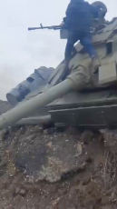 Russian_tank_destroyed_in_Sribny_Chernihiv_oblast.mp4