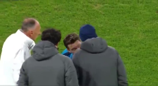 Napoli midfielder Piotr Zielinski (27) was taken off after 1.mp4