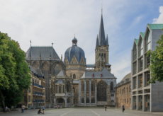 Aachen_Germany_Imperial-Cathedral-01.jpg
