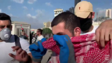 There is nothing to be afraid of. Everything is gone. Demonstrators took hold of Lebanon’s.mp4