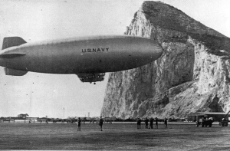 world-war-2-history-the-goodyear-blimp-goes-to-war.jpg