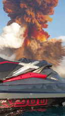 Jet Skiers Capture Shockwave from Beirut.mp4