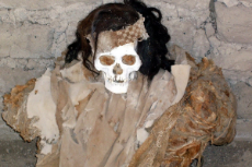 mummified-human-body-with-hair-chauchilla-cemetery-peru.jpg