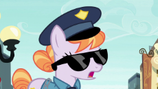 Police_Pony__the_store's_clearly_closed__S6E3.png