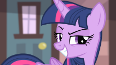 Twilight's_grin_S4E08.png