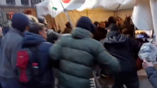 BNO Newsroom - WATCH - Protesters storm Christmas market in Luxembourg, where vaccination or a negative test is required [1467253094404743173].mp4