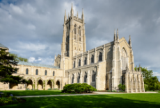 Bryn_Athyn_Cathedral_-_panoramio.jpg