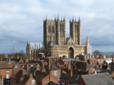 Lincoln_Cathedral_viewed_from_Lincoln_Castle.jpg