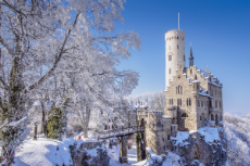 Schloss_Lichtenstein_im_Winter.jpg