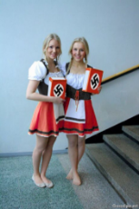 nazi girls.jpg