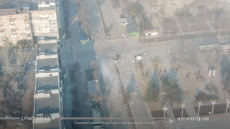 Russian tank attacked in city (probably Mariupol).mp4