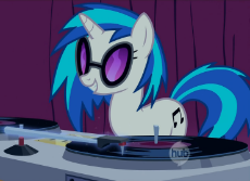 Vinyl-Scratch-my-little-pony-friendship-is-magic-27681041-1480-1080.png