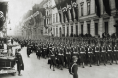 Adolf Hitler salutes a parade of his personal bodyguard regiment, the 1st SS Division Leibstandarte SS Adolf Hitler [1937].jpg