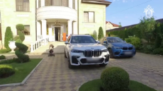 Photos of senior Russian traffic policemans large luxurious palace go viral after local cop mafia arrested over bribery charges — RT Russia & Former Soviet Union.mp4